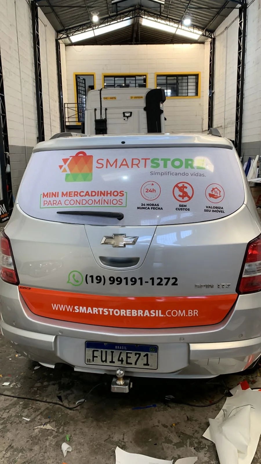 Traseira de veículo da frota SmartStore