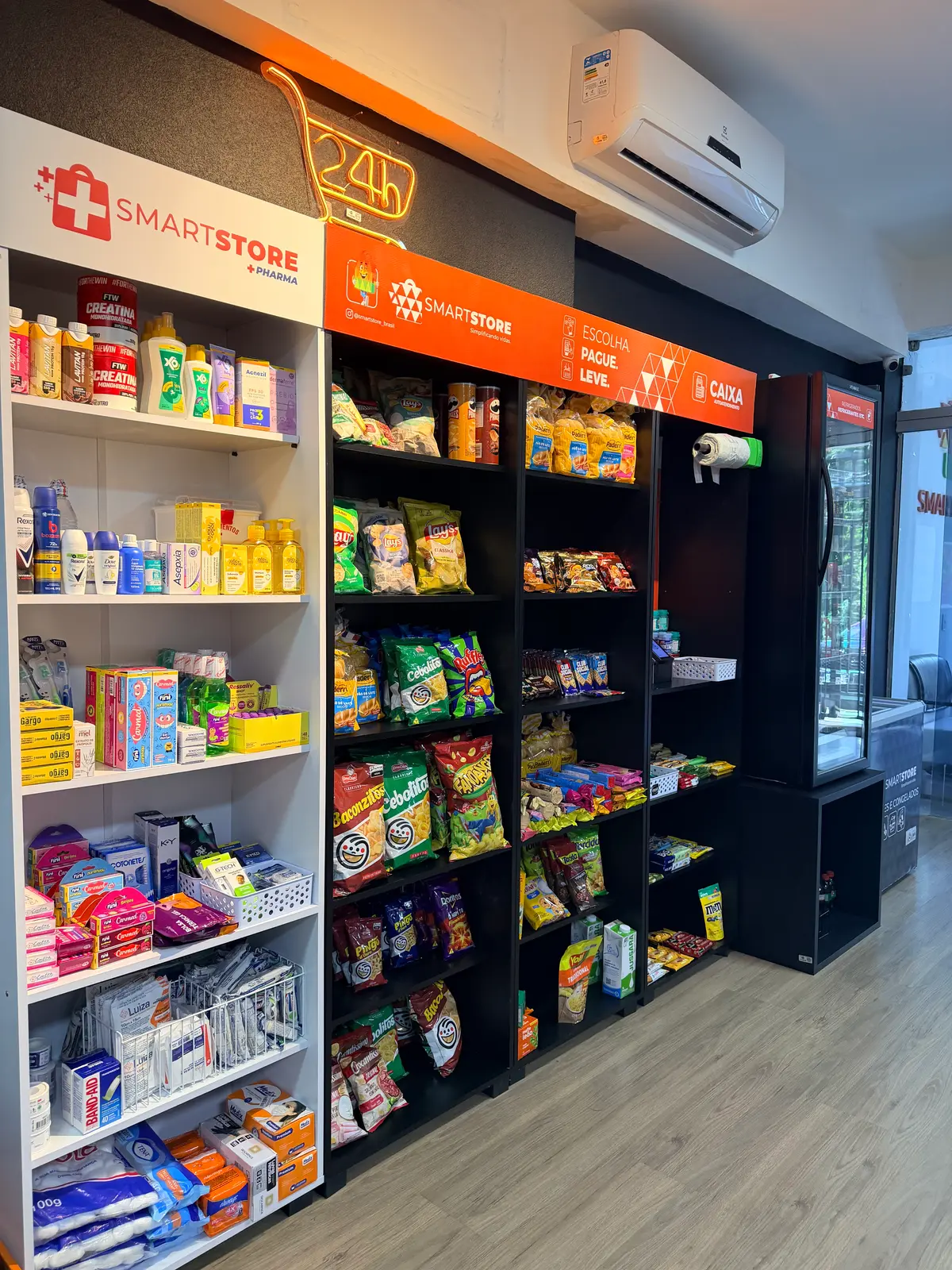 Seção de saúde e bem-estar da loja SmartStore, com itens de higiene e cuidado pessoal